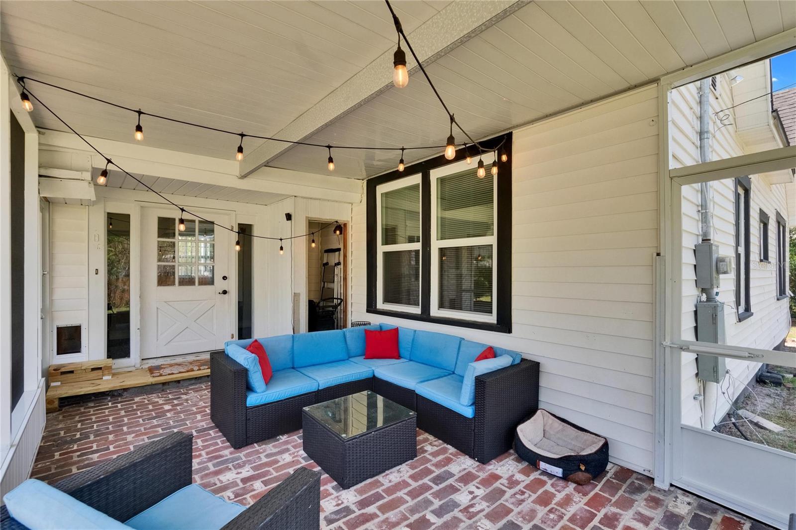 Image 41 of 83 For 733 Clayton Avenue