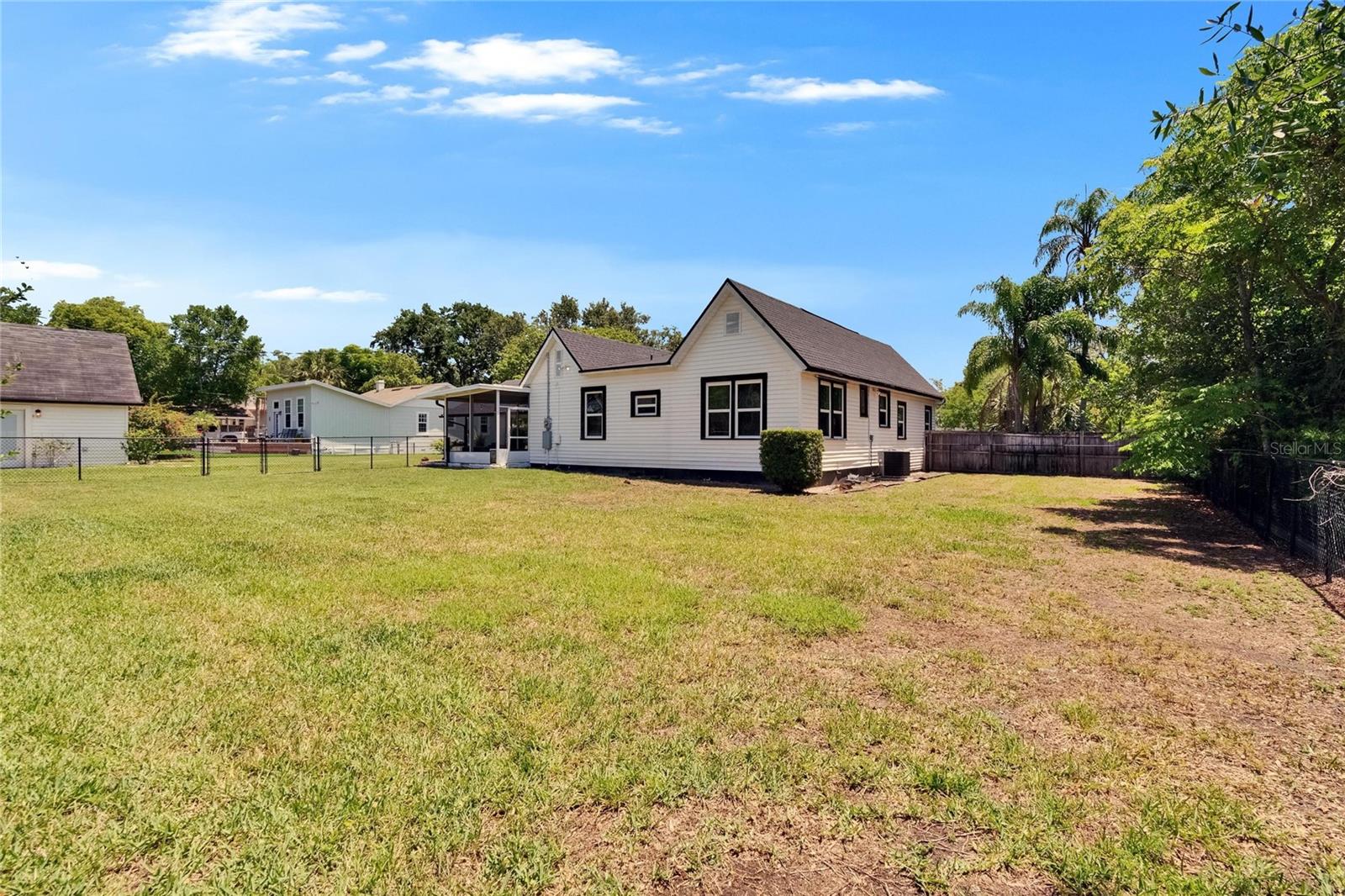 Image 49 of 83 For 733 Clayton Avenue