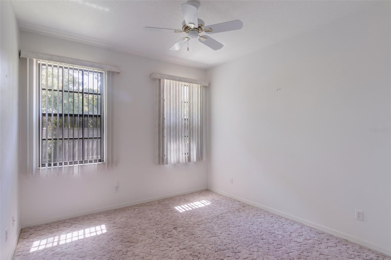 Image 19 of 36 For 1131 Country Oaks Boulevard