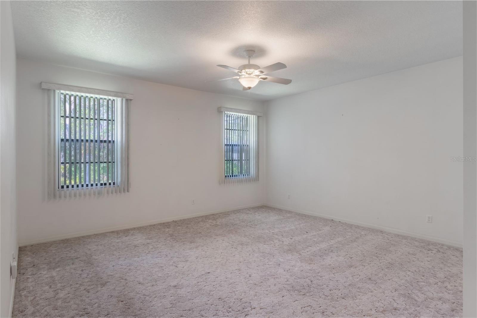 Image 21 of 36 For 1131 Country Oaks Boulevard