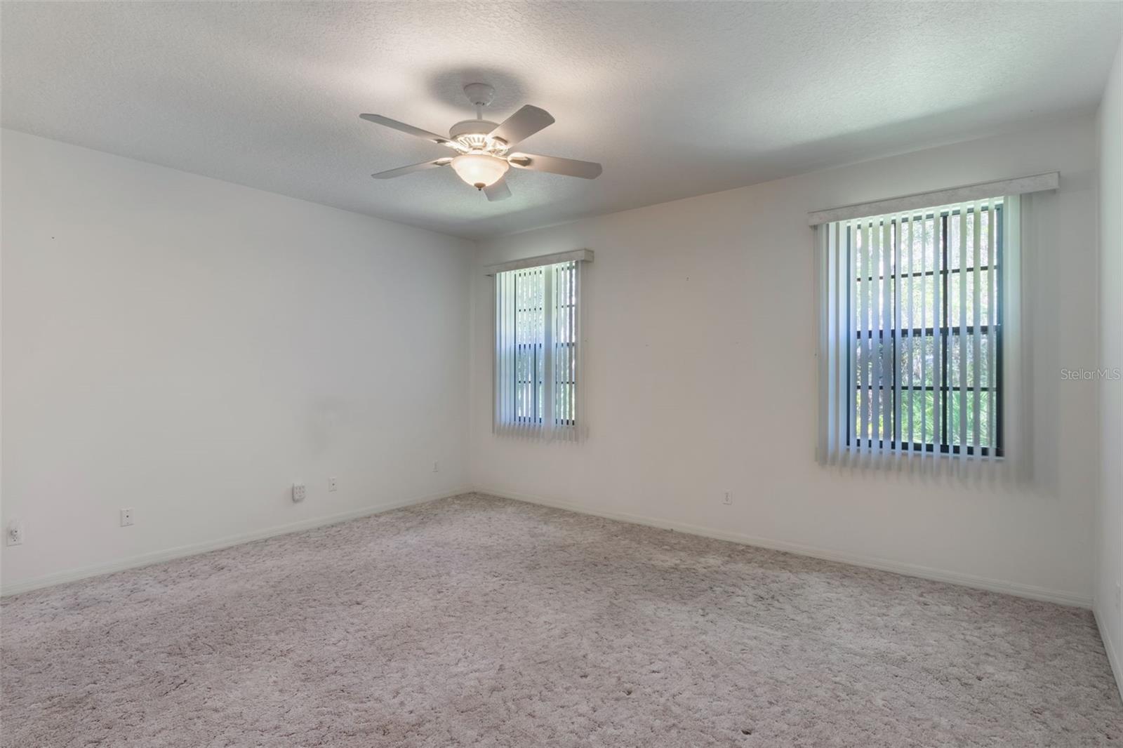 Image 23 of 36 For 1131 Country Oaks Boulevard