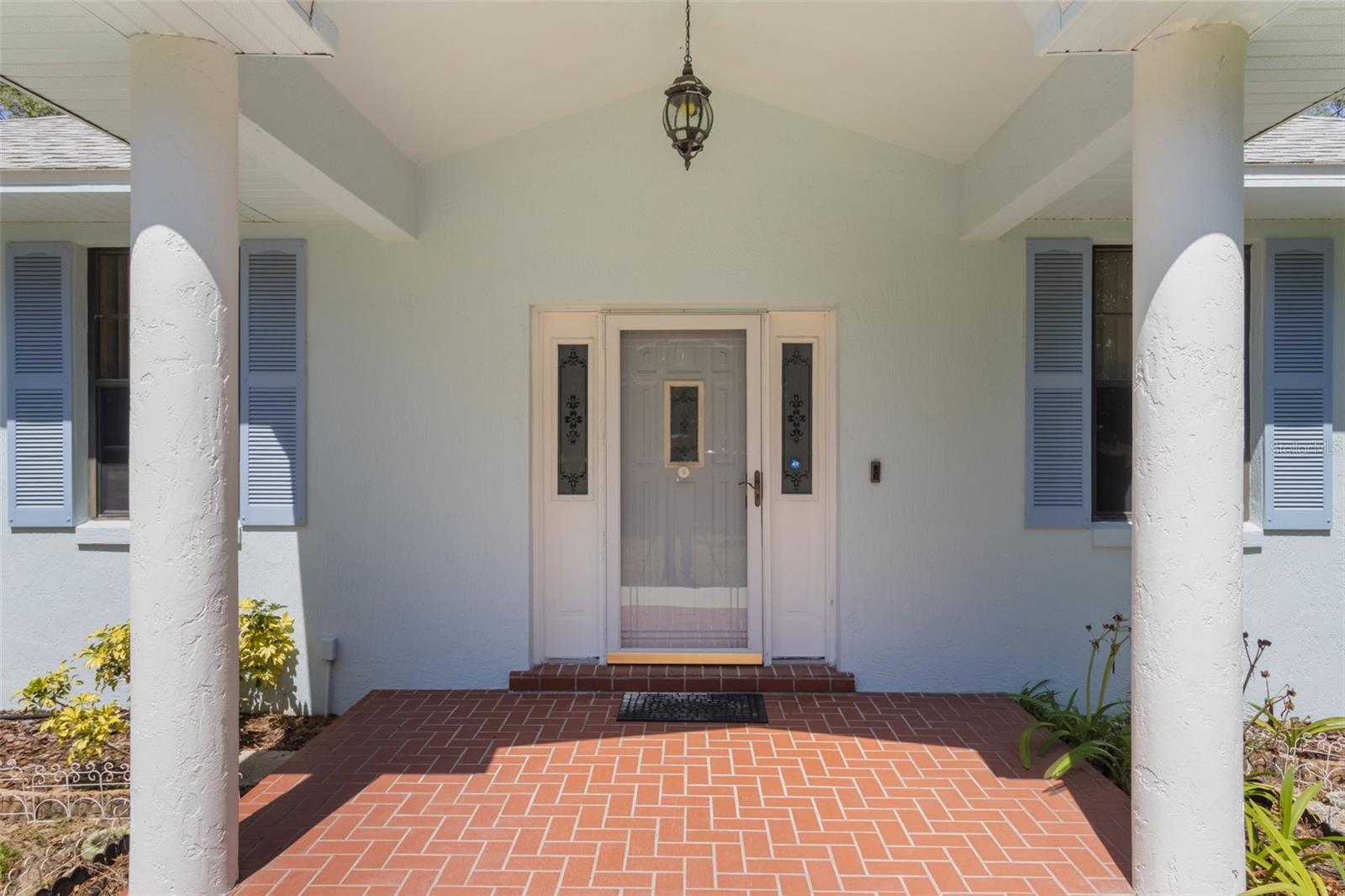 Image 3 of 36 For 1131 Country Oaks Boulevard