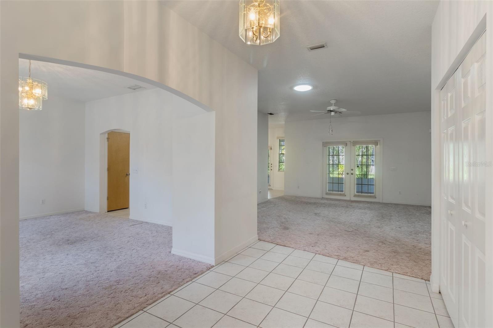 Image 5 of 36 For 1131 Country Oaks Boulevard