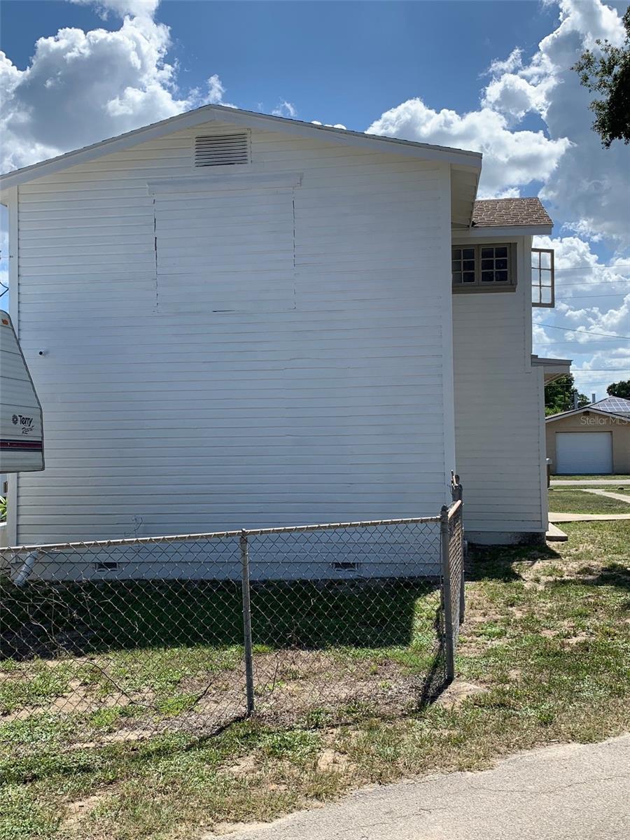 Image 8 of 48 For 402 Franklin Street