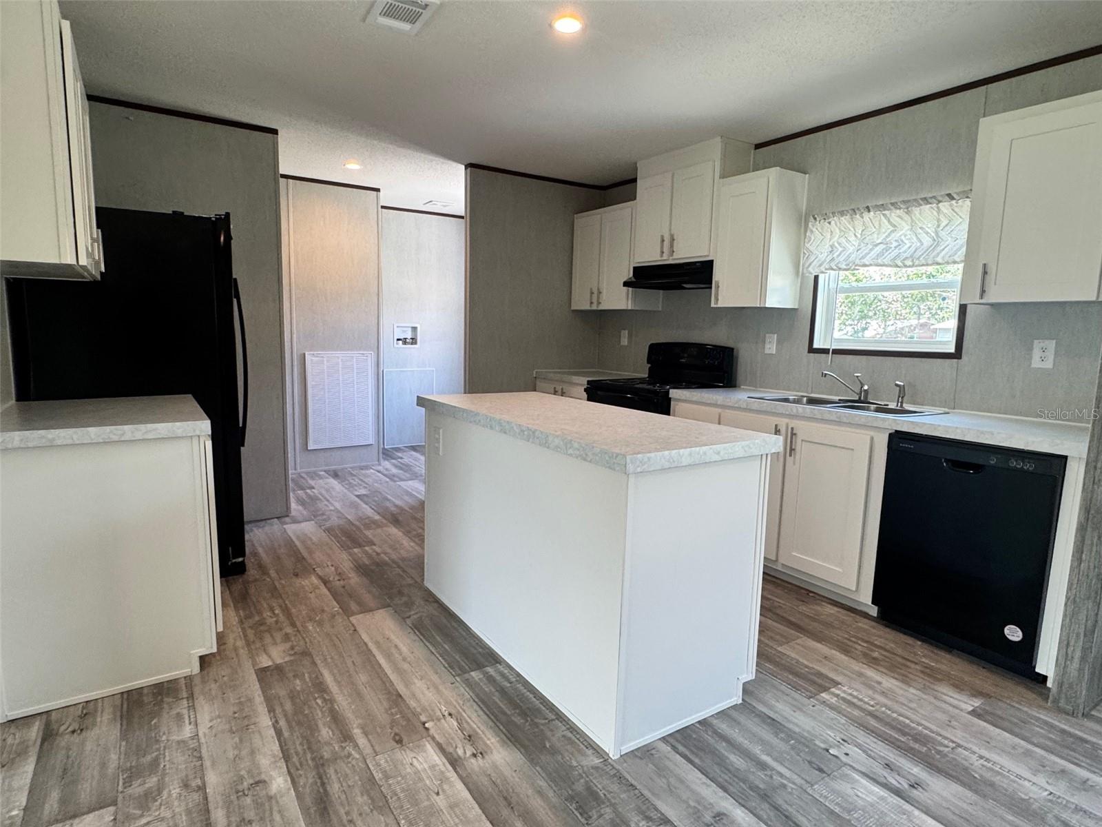 Image 4 of 28 For 5909 Grey Fox Drive