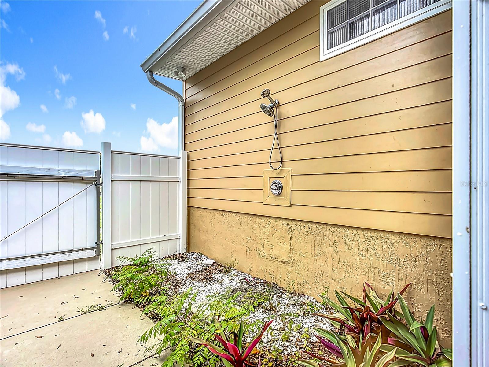 Image 63 of 77 For 125 Lake Roy Drive