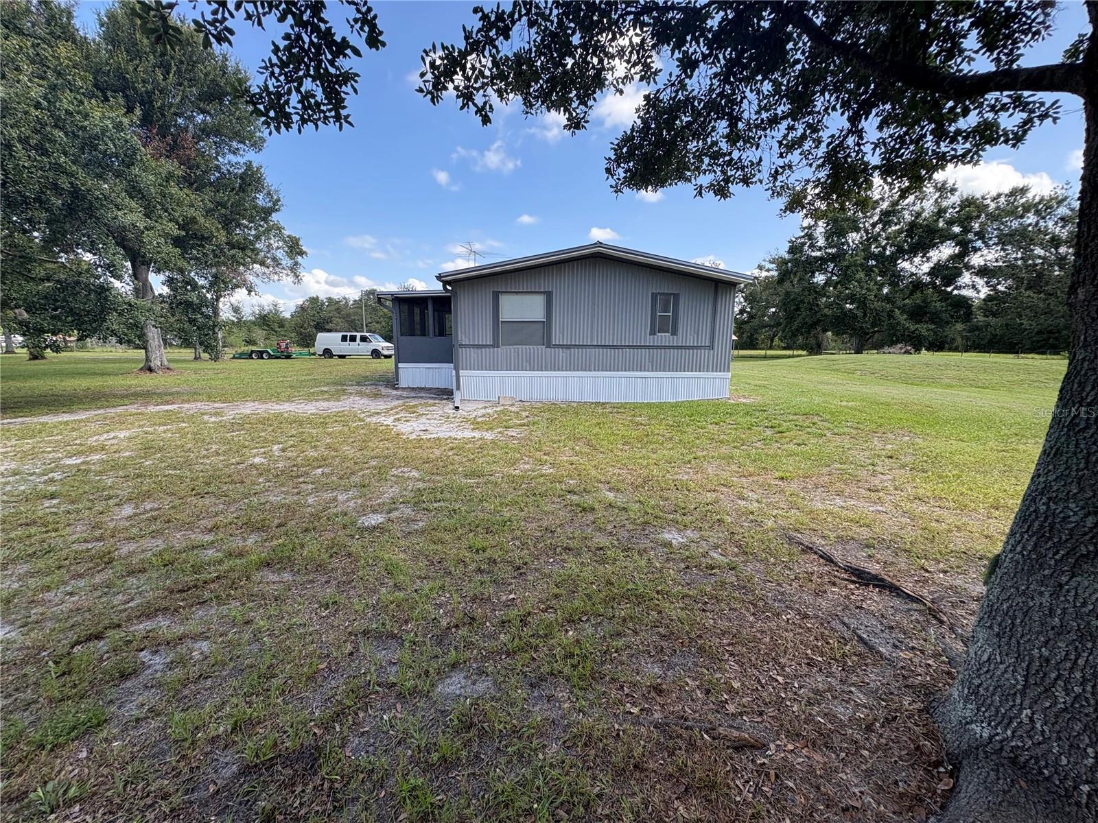 Image 14 of 22 For 10905 Country View Drive