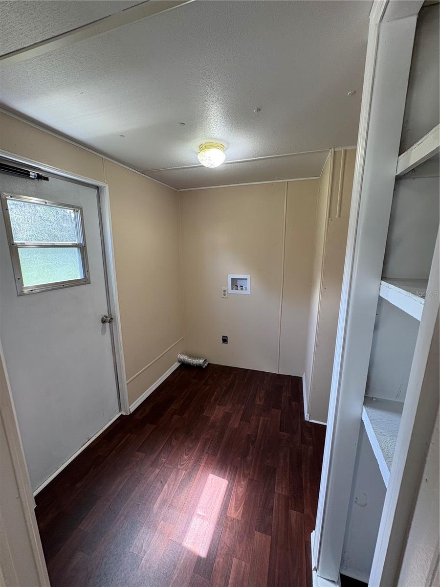 Image 6 of 22 For 10905 Country View Drive