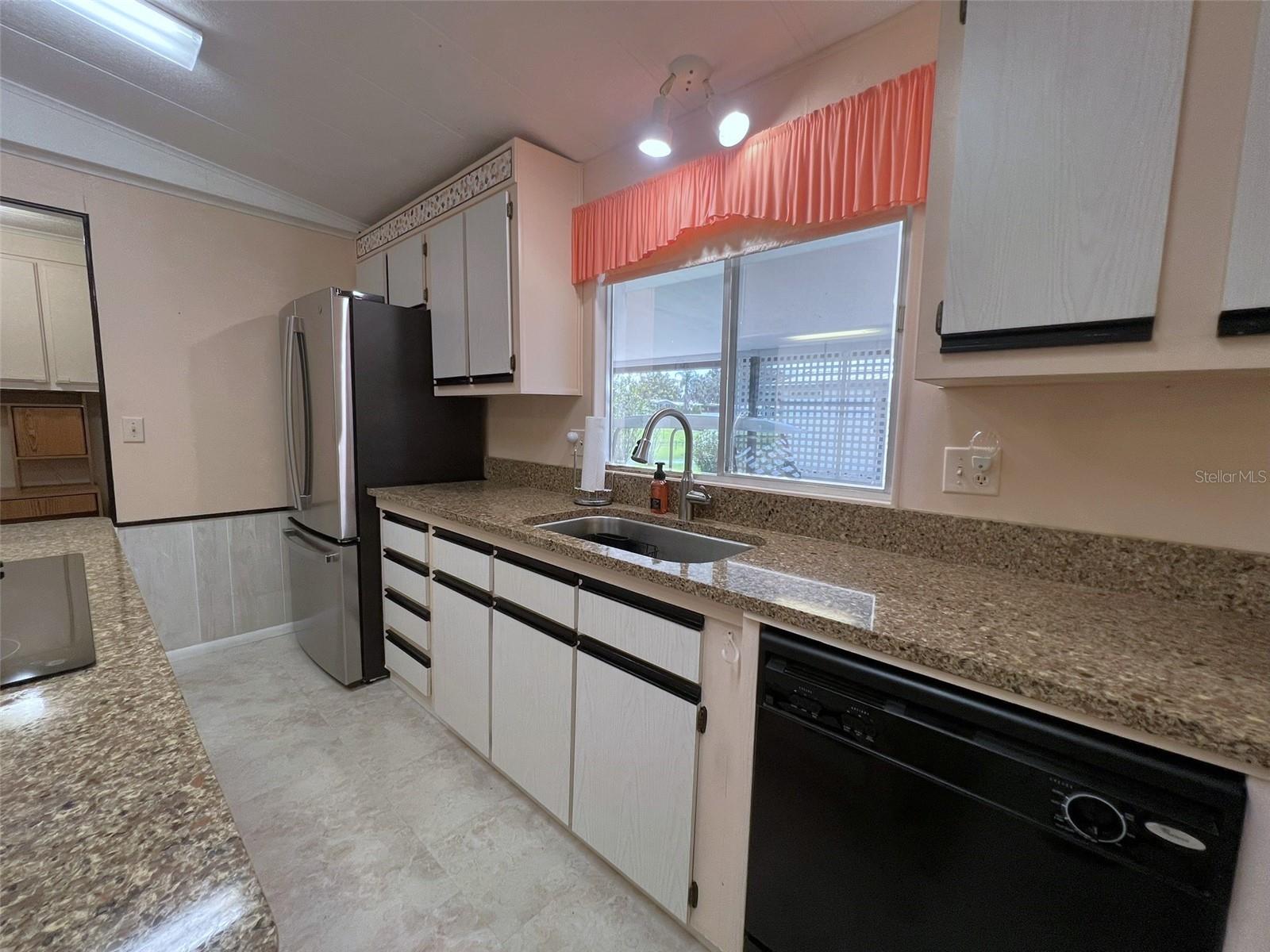 Image 15 of 90 For 2055 Floral Avenue 246