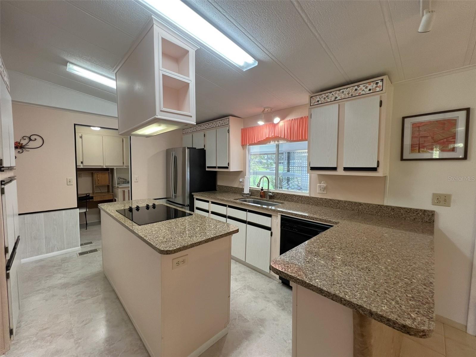 Image 16 of 90 For 2055 Floral Avenue 246