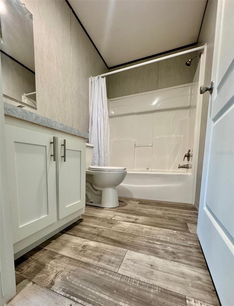 Image 14 of 23 For 5040 1st Street Nw