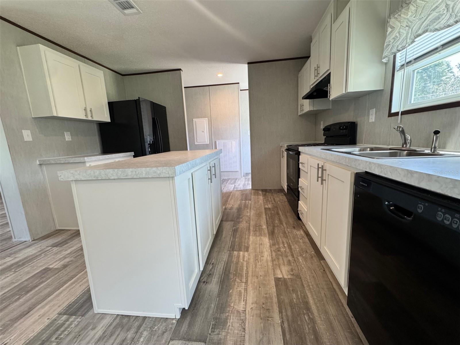 Image 6 of 23 For 5040 1st Street Nw