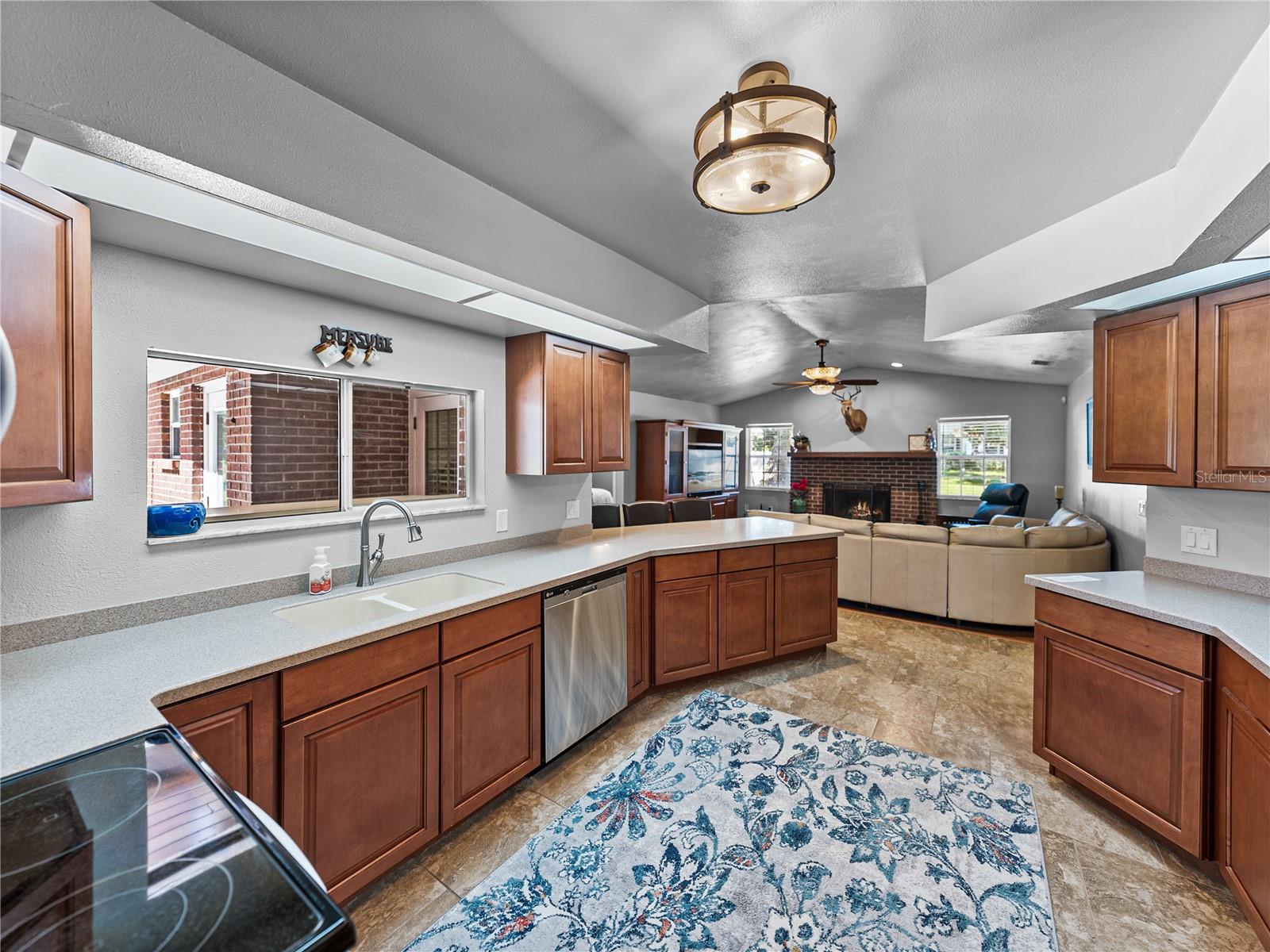 Image 23 of 49 For 1510 Rosa Court
