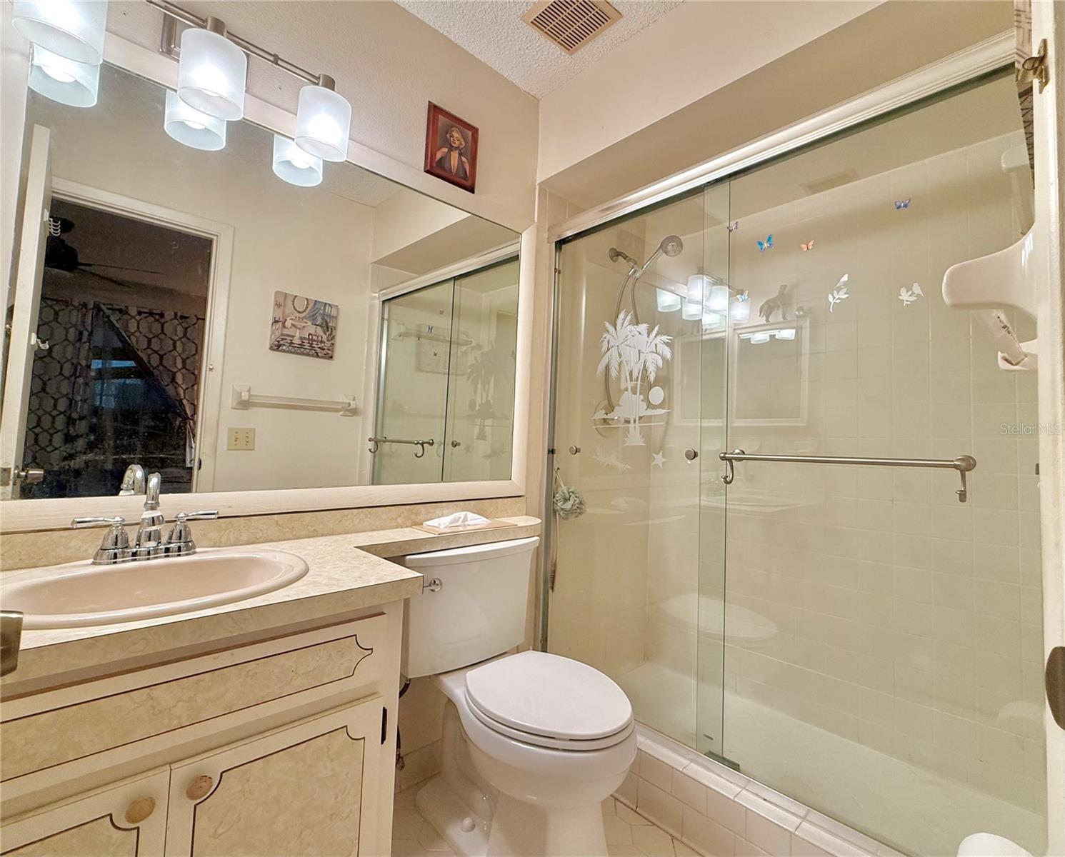 Image 20 of 35 For 4726 Granada Boulevard 4726