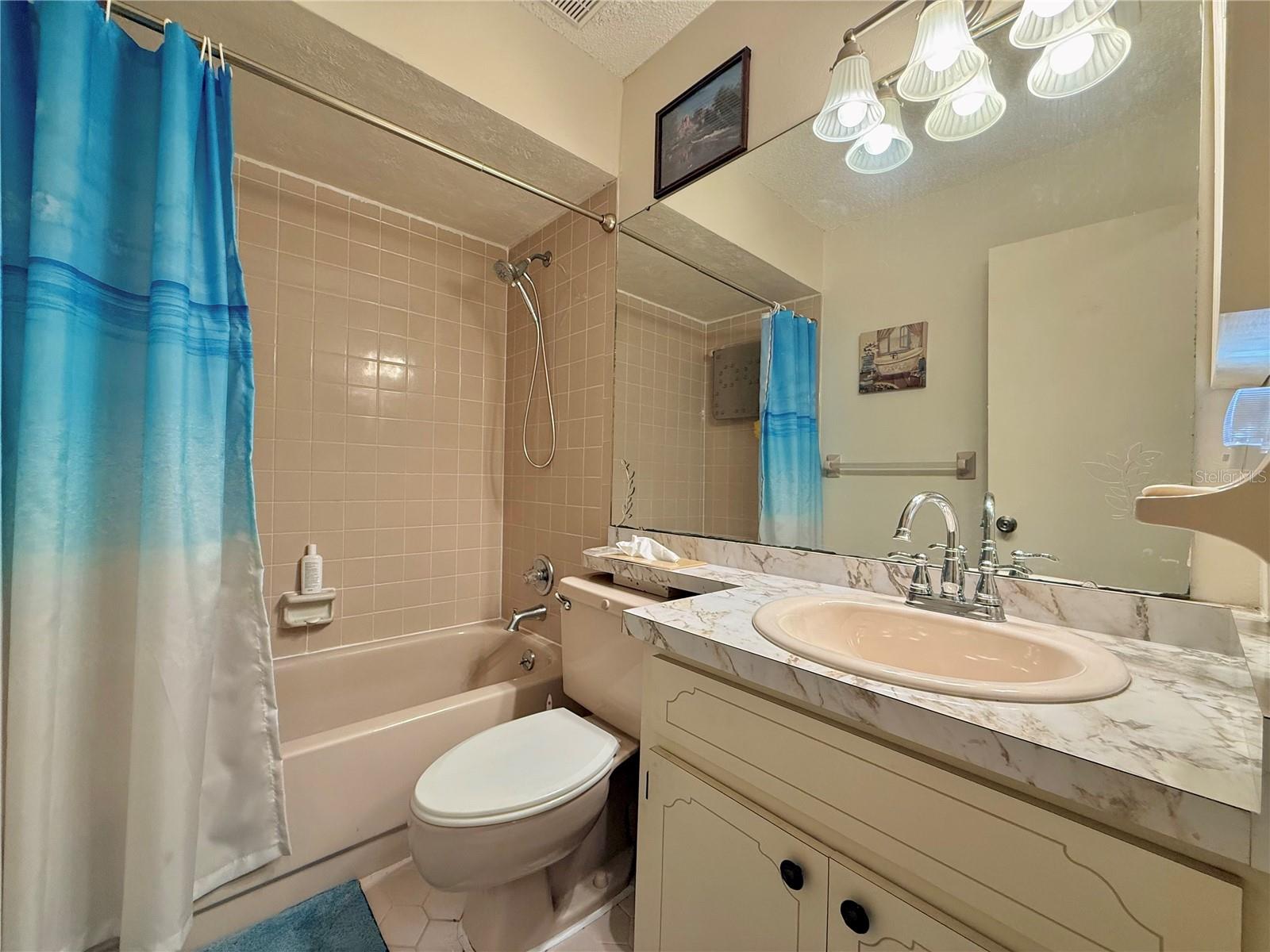 Image 27 of 35 For 4726 Granada Boulevard 4726