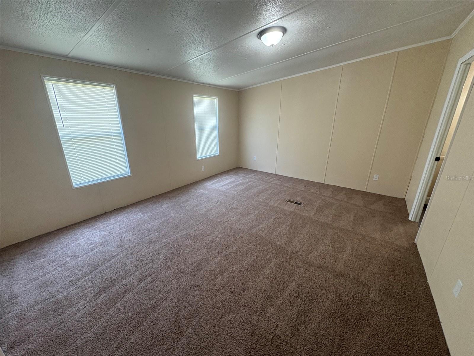 Image 11 of 16 For 925 8th Street