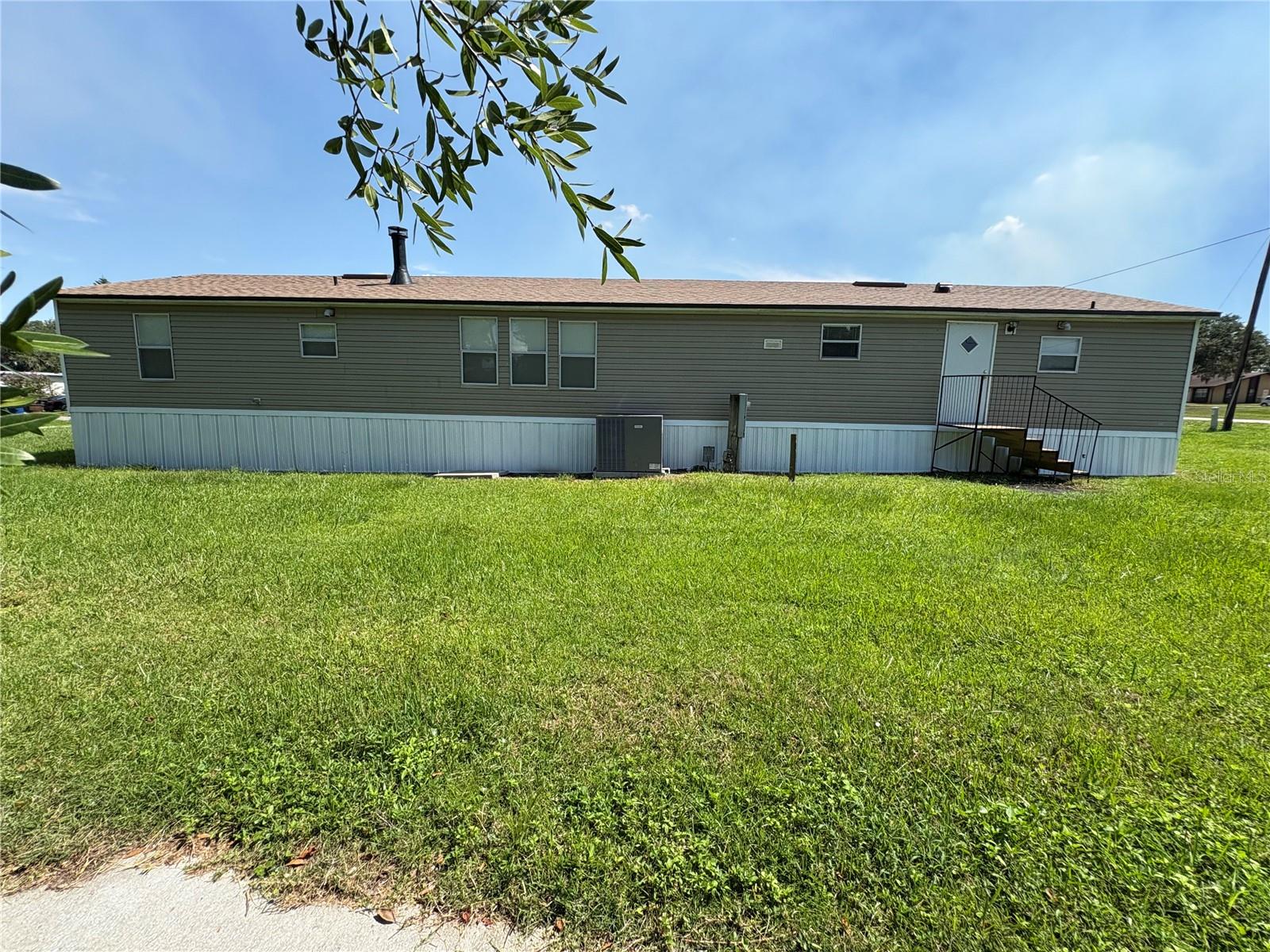 Image 3 of 16 For 925 8th Street