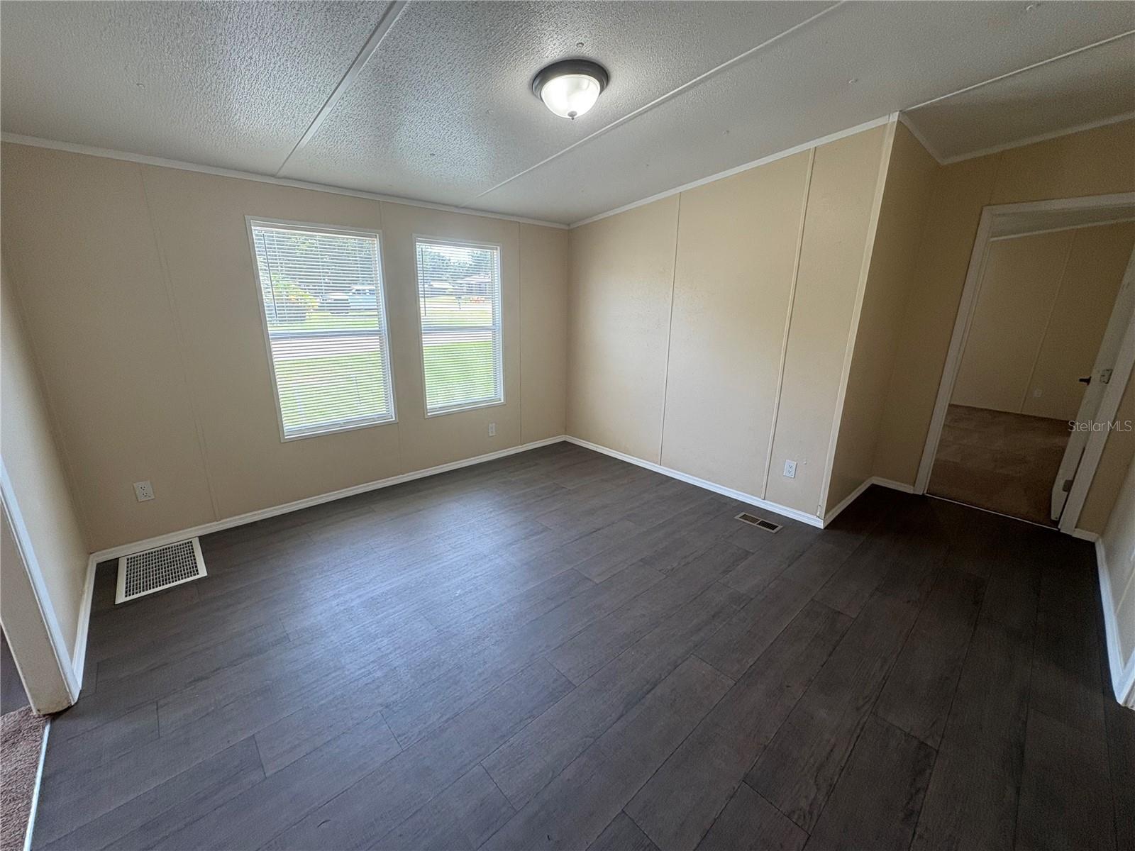 Image 9 of 16 For 925 8th Street