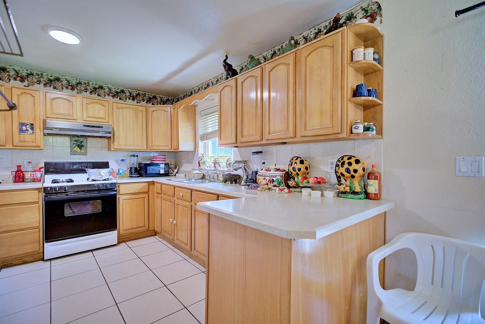 Image 10 of 35 For 3092 Golfview Drive