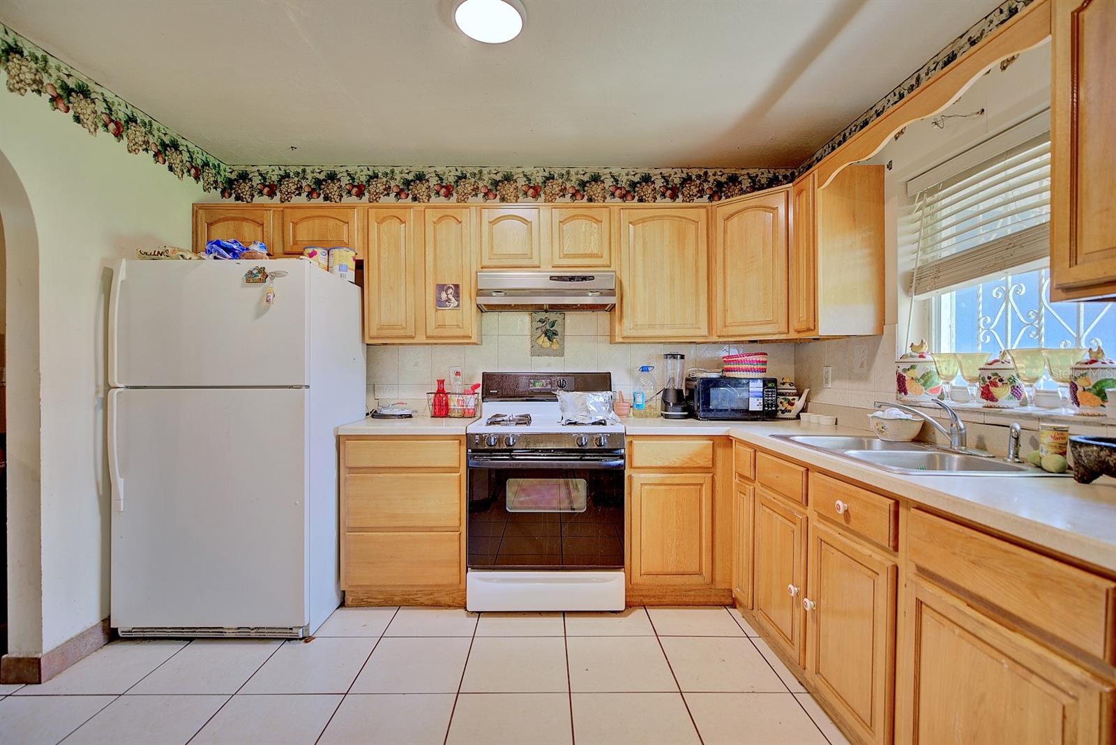 Image 11 of 35 For 3092 Golfview Drive