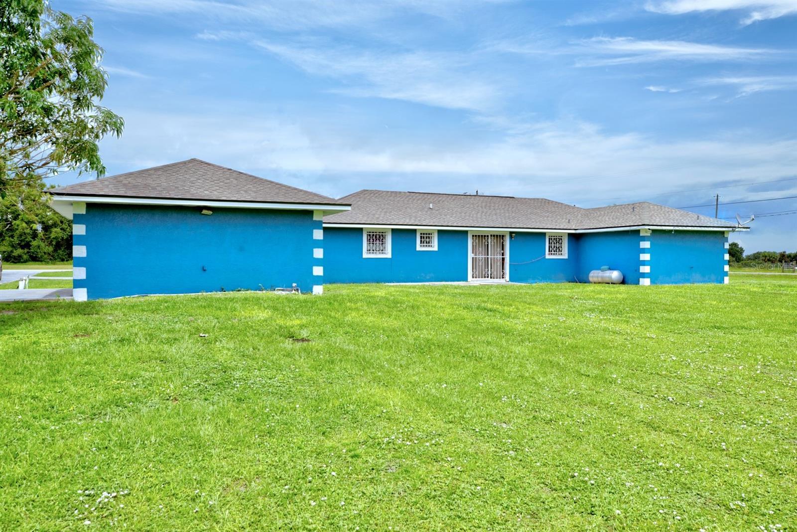 Image 25 of 35 For 3092 Golfview Drive