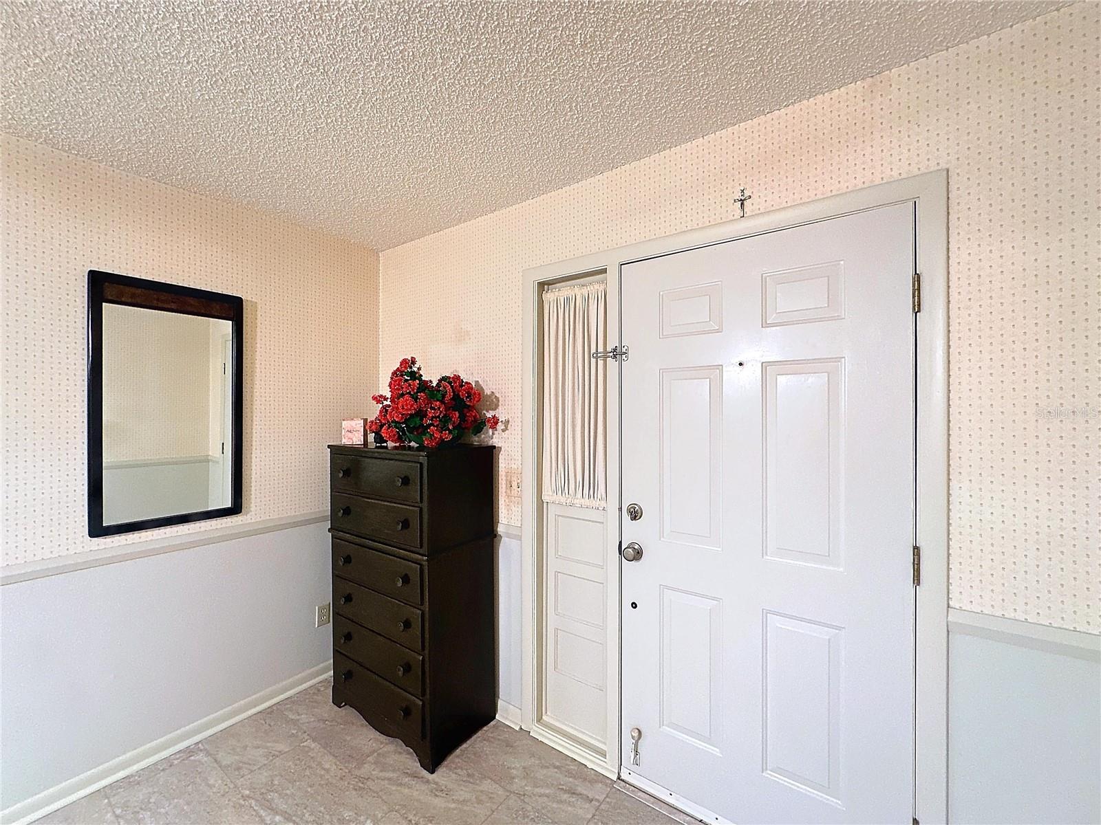 Image 18 of 24 For 41 Spring Lane