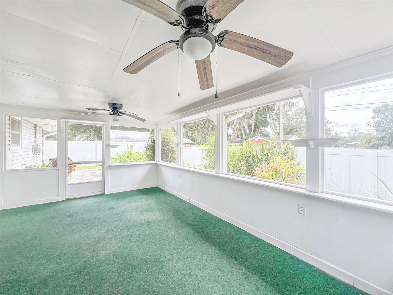 Image 14 of 31 For 2926 Forestgreen Drive S