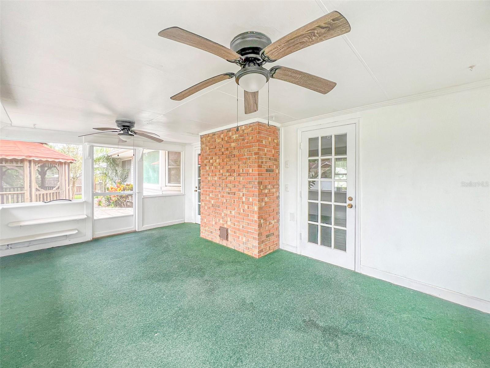 Image 15 of 31 For 2926 Forestgreen Drive S