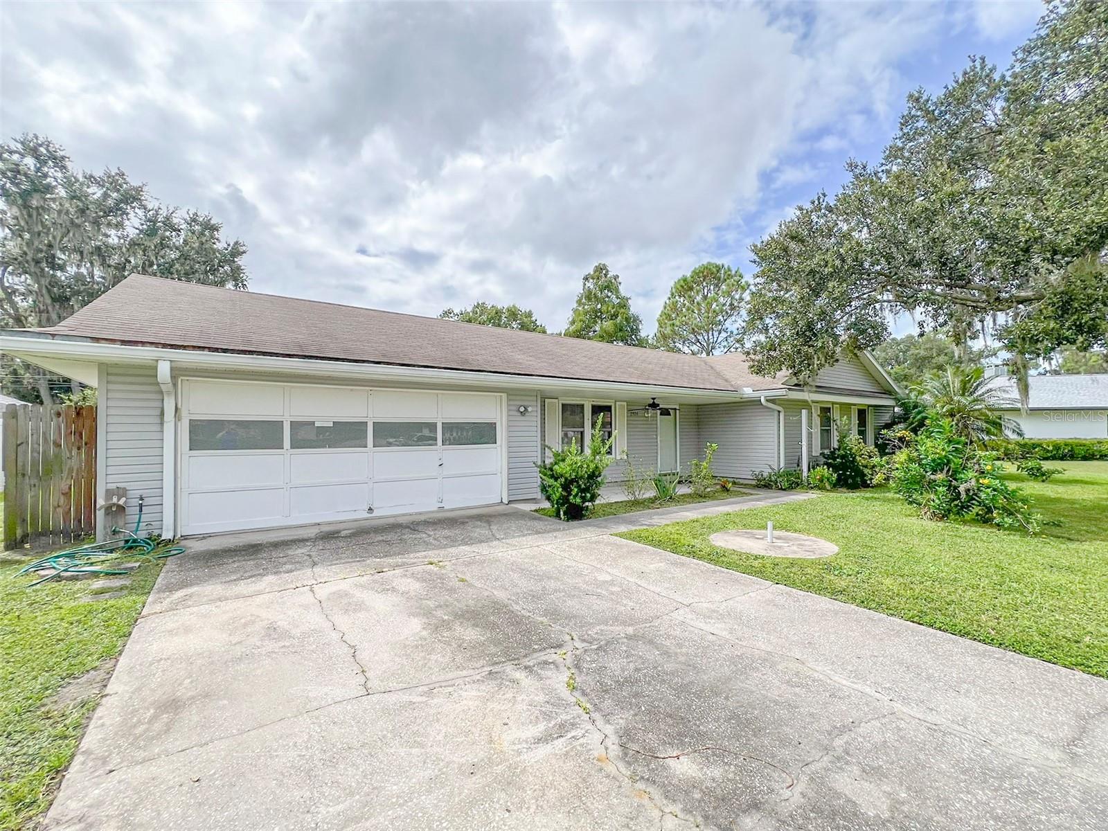 Image 19 of 31 For 2926 Forestgreen Drive S