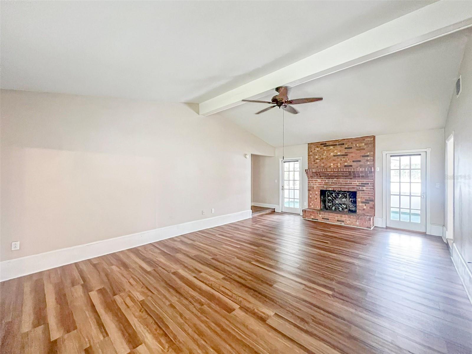 Image 22 of 31 For 2926 Forestgreen Drive S