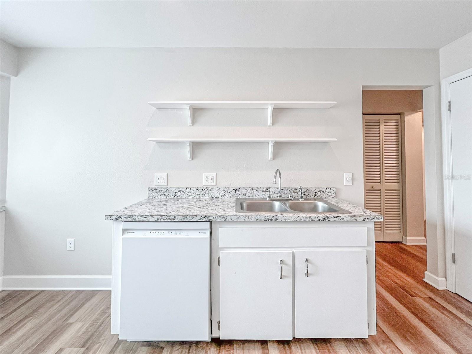 Image 24 of 31 For 2926 Forestgreen Drive S