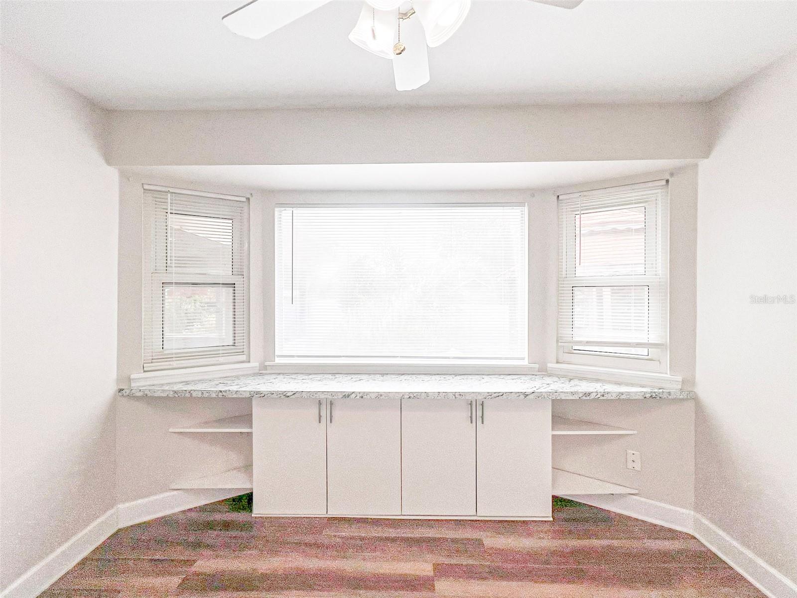 Image 8 of 31 For 2926 Forestgreen Drive S