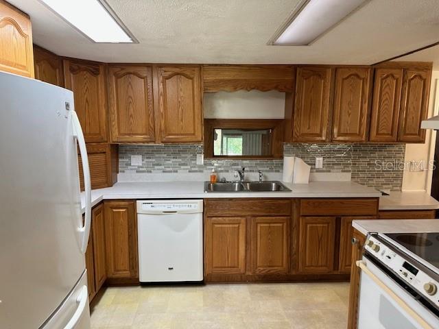 Image 9 of 32 For 5958 Foxhollow Drive