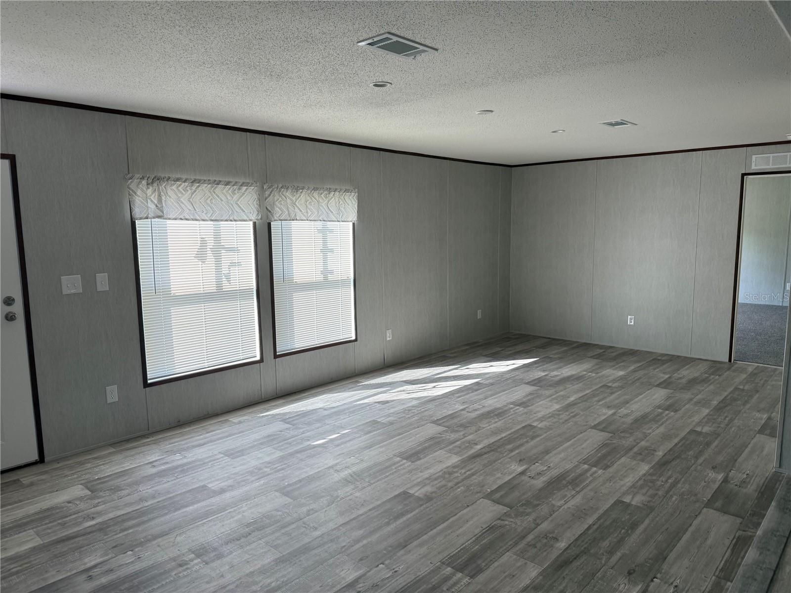 Image 2 of 15 For 1561 Poe Road