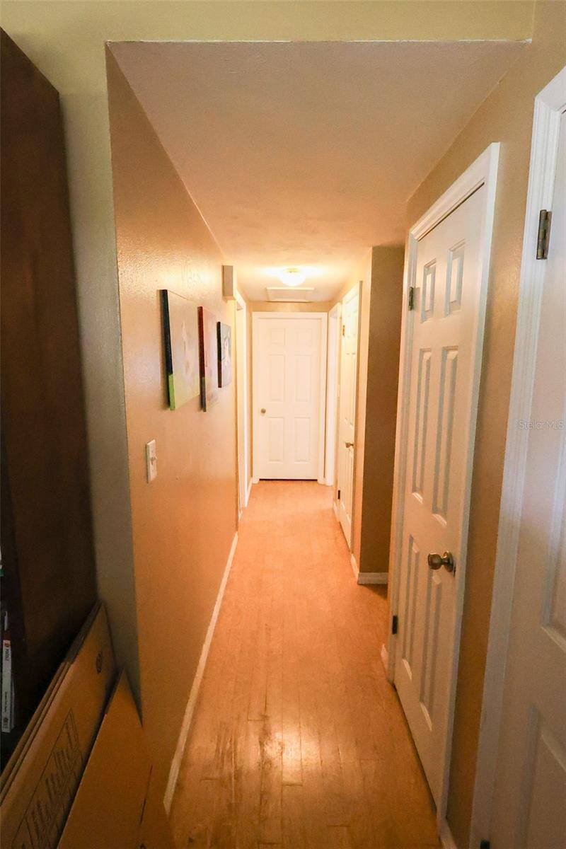 Image 10 of 30 For 1645 Kissengen Avenue