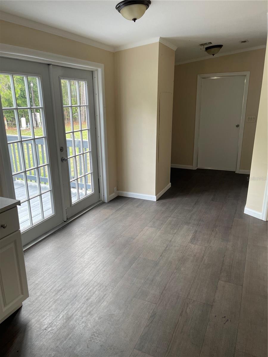 Image 4 of 21 For 2805 Forestland Drive