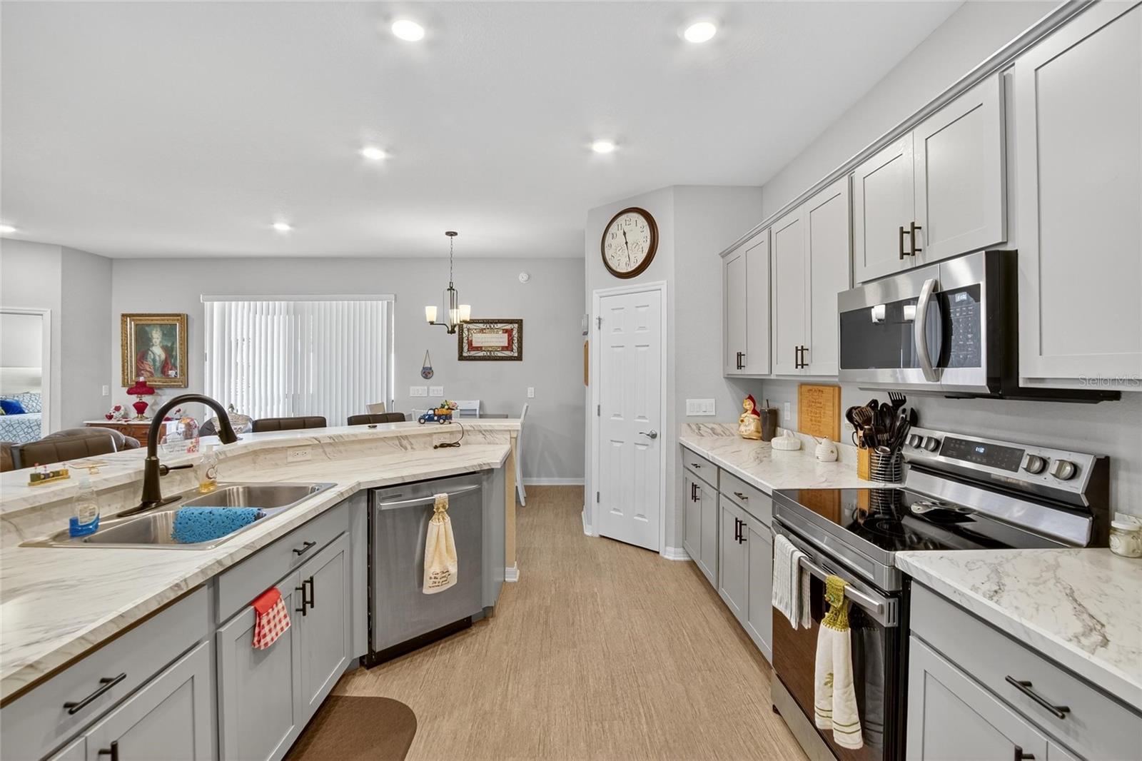 Image 19 of 58 For 6852 Mossy Oak Lane