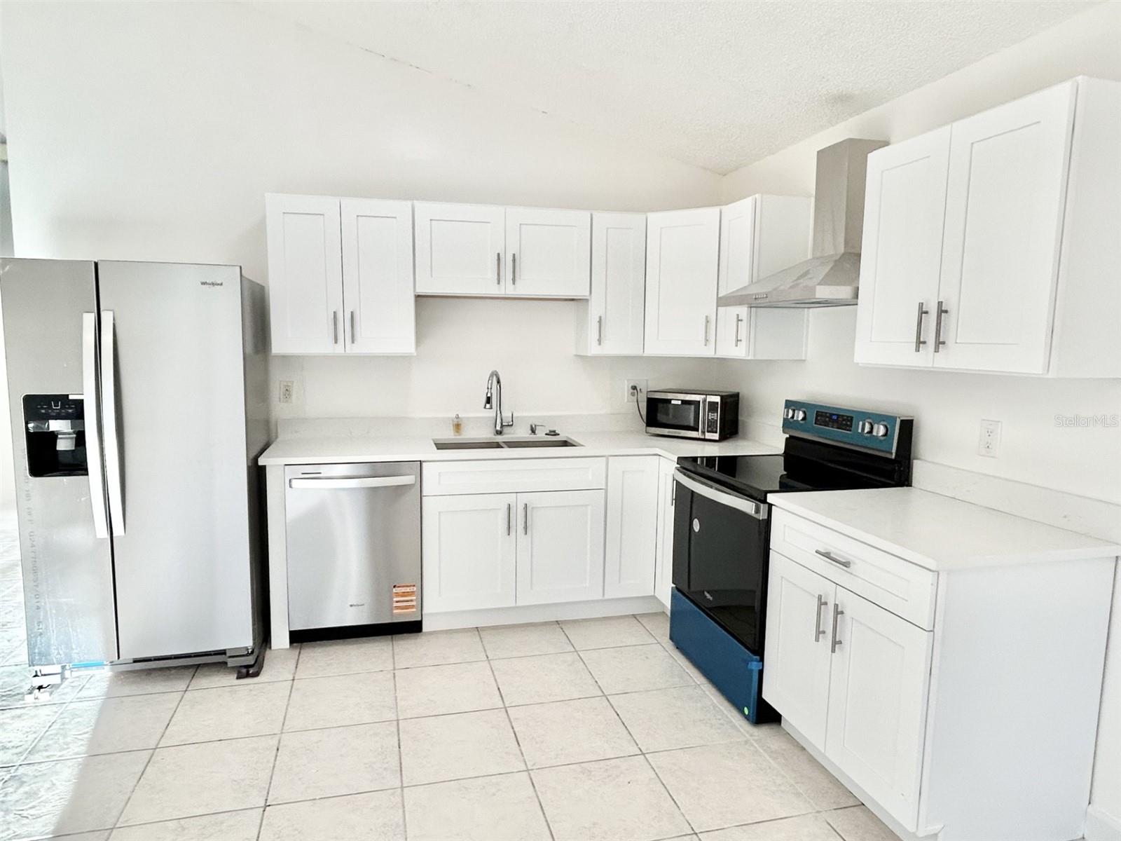 Image 4 of 25 For 10708 Brice Court