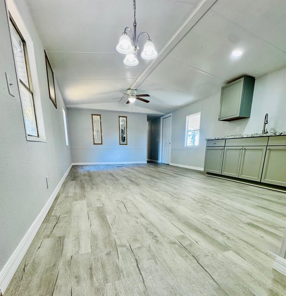 Image 10 of 16 For 688 4th Street