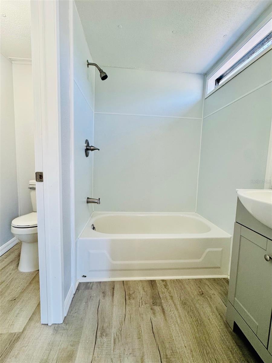 Image 7 of 16 For 688 4th Street