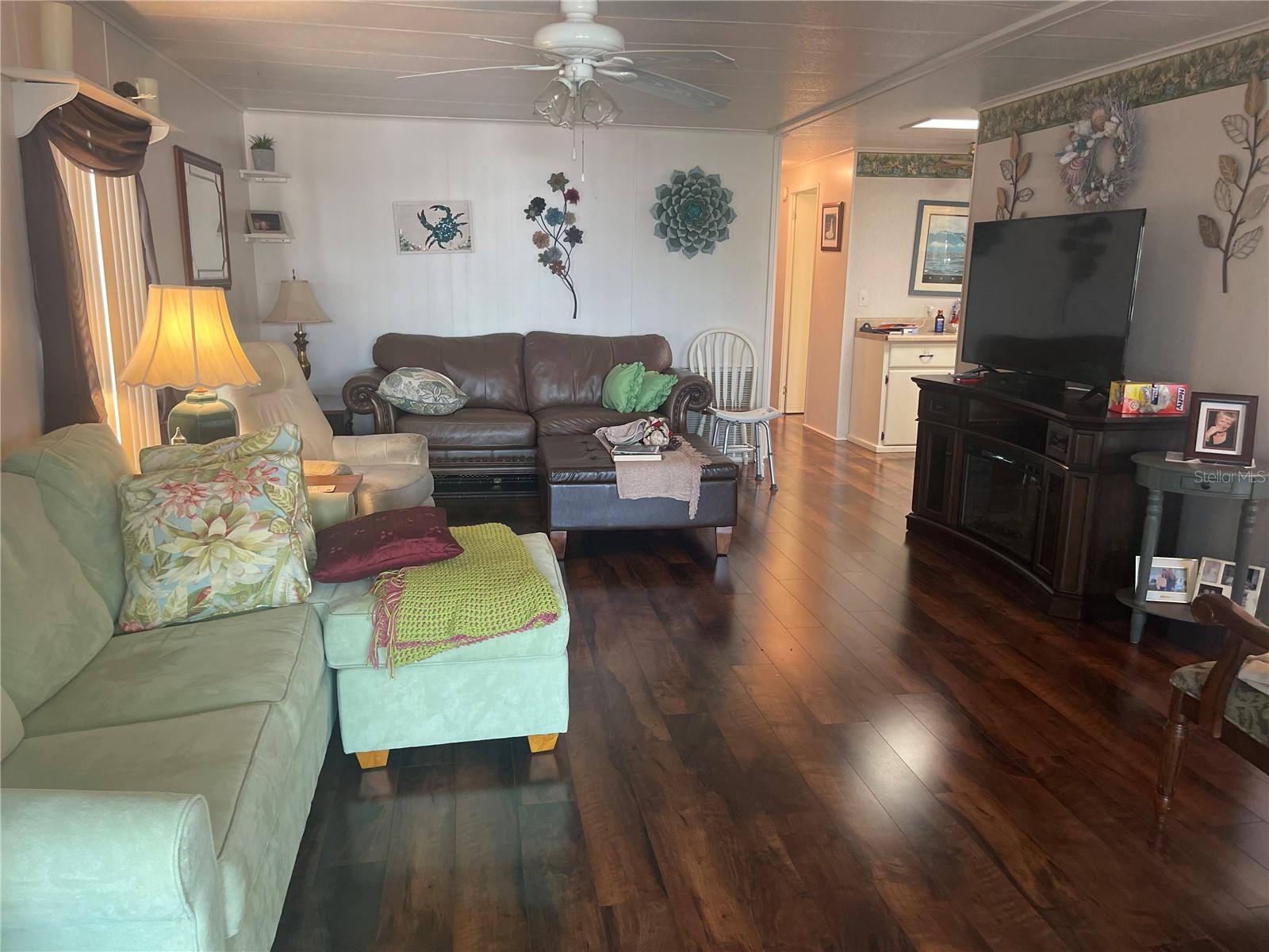 Image 4 of 15 For 4526 Redwood Street