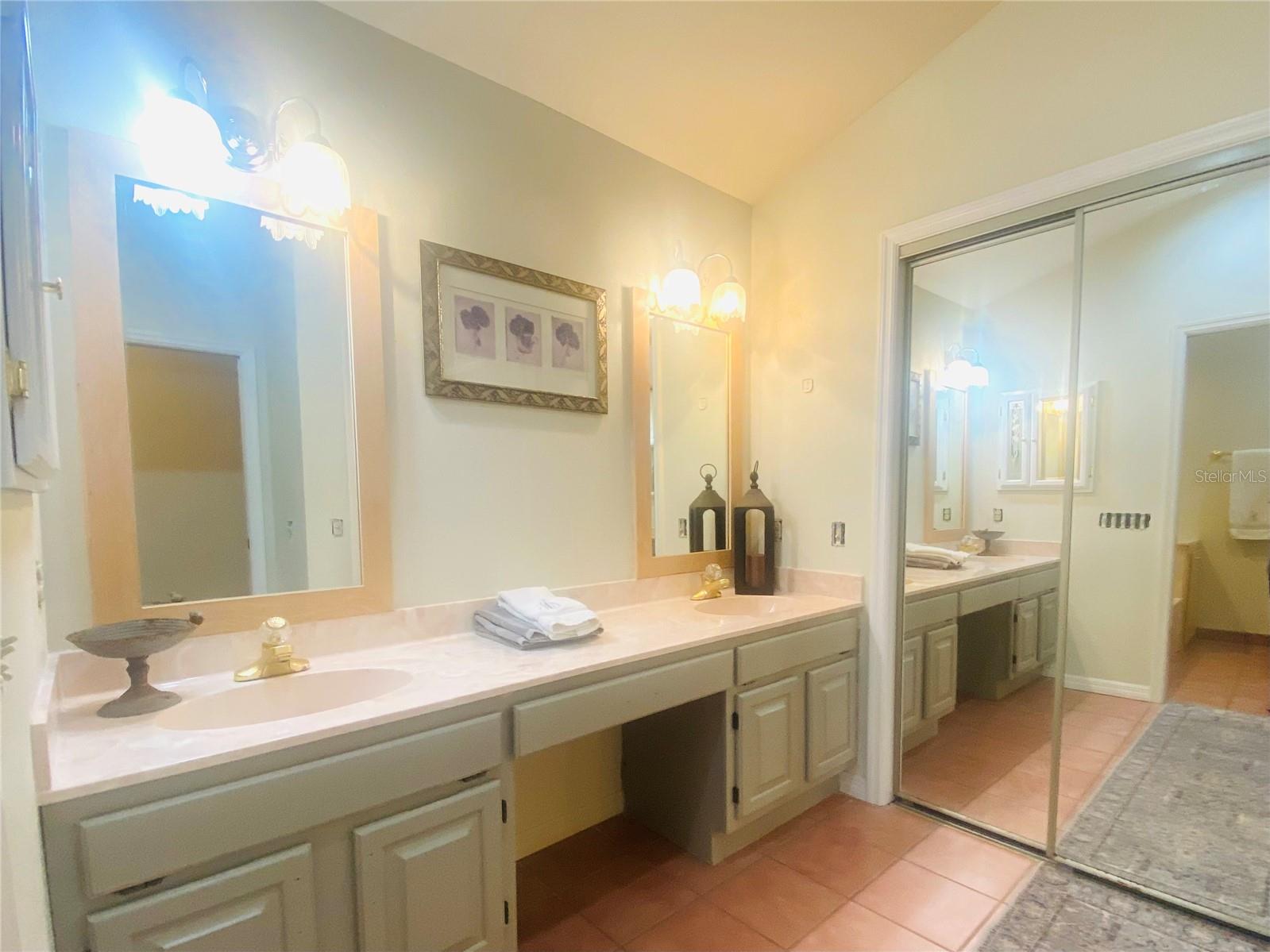 Image 17 of 49 For 533 Saint Andrews Road