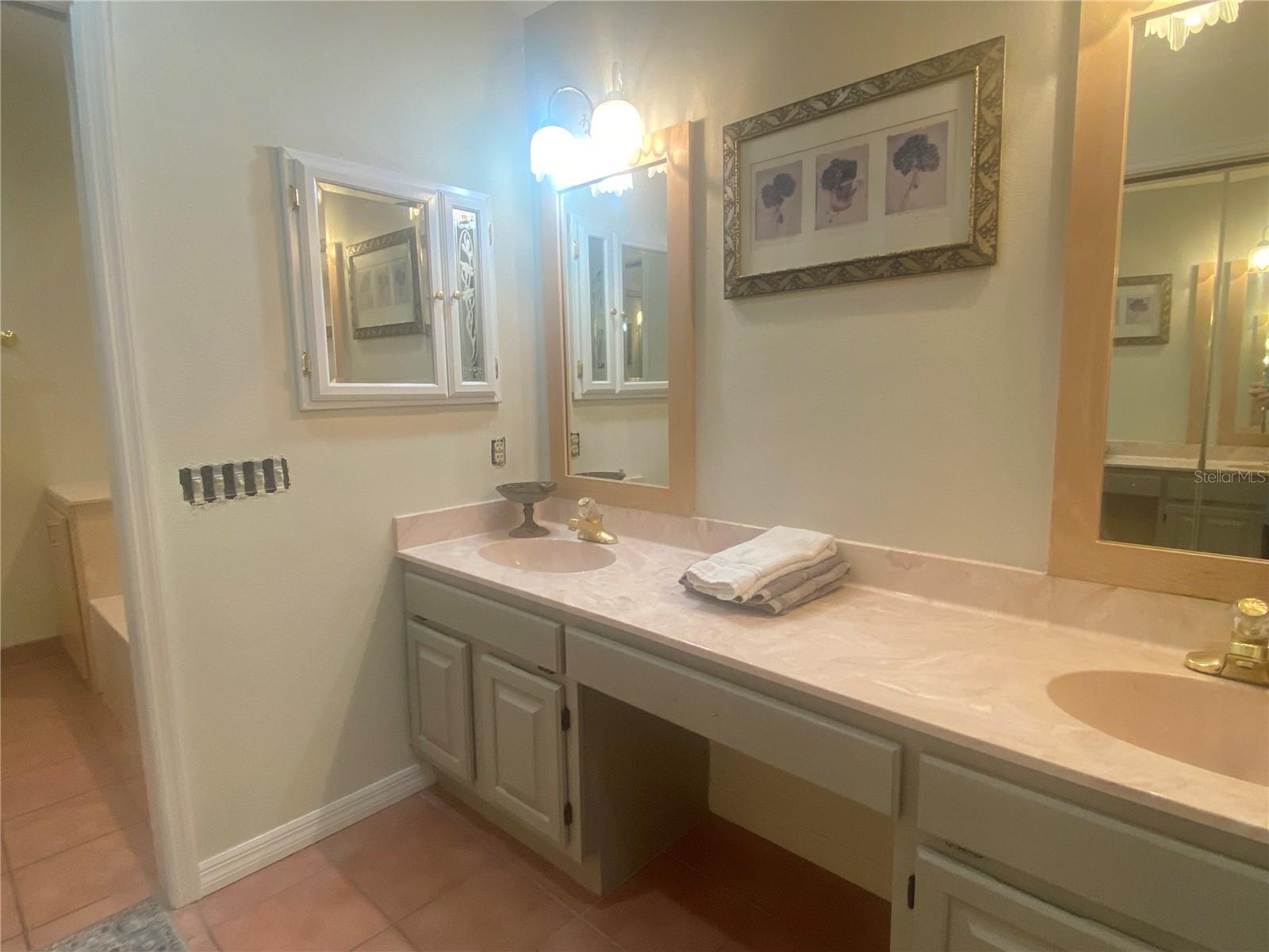 Image 18 of 49 For 533 Saint Andrews Road