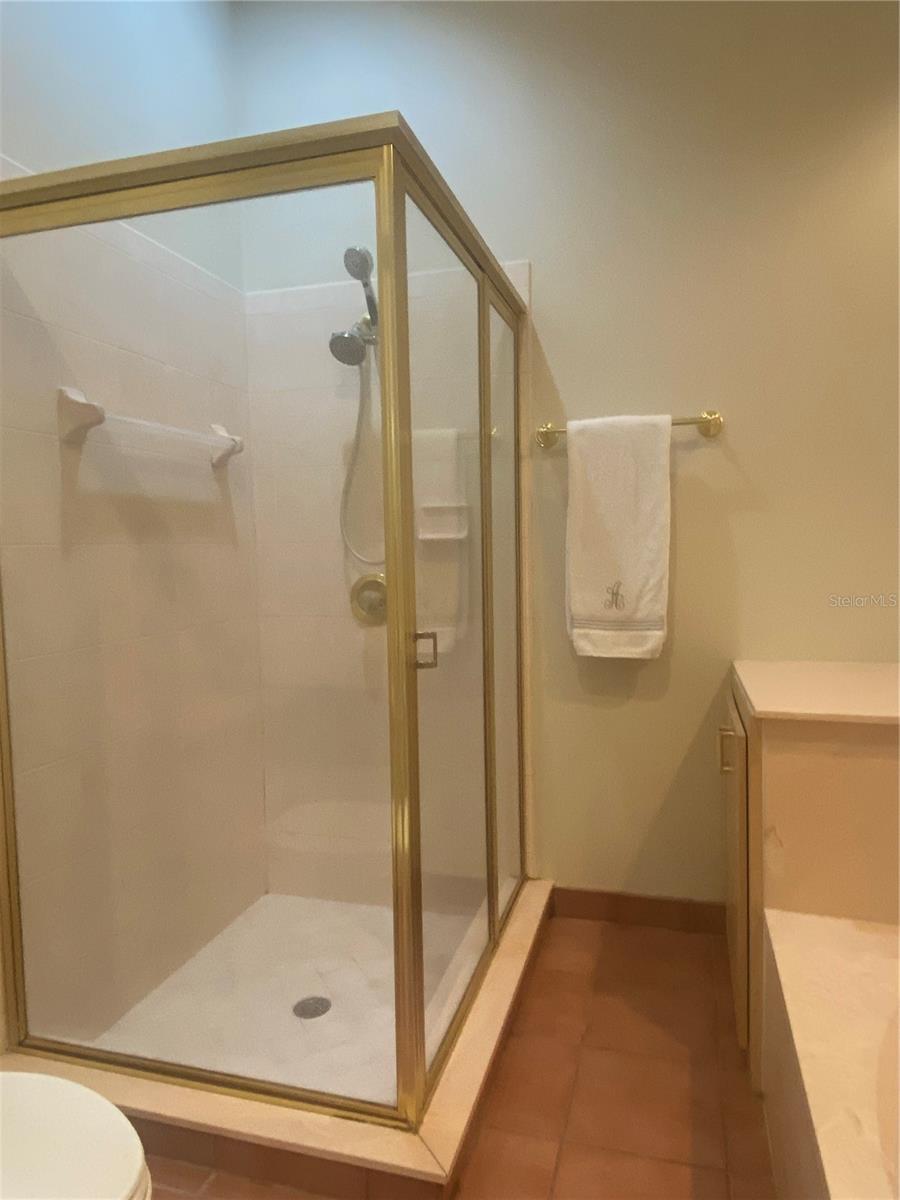 Image 19 of 49 For 533 Saint Andrews Road