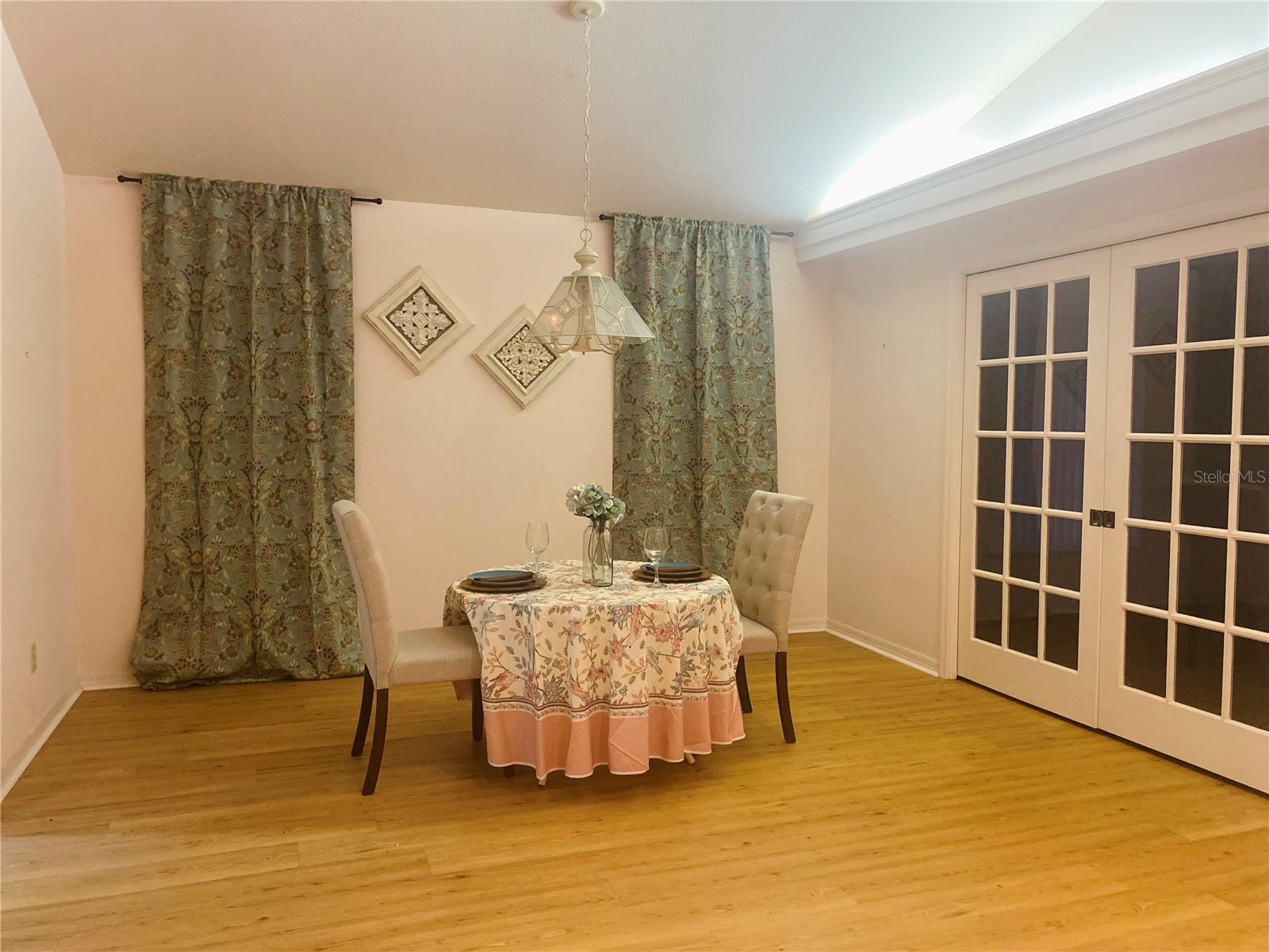 Image 25 of 49 For 533 Saint Andrews Road