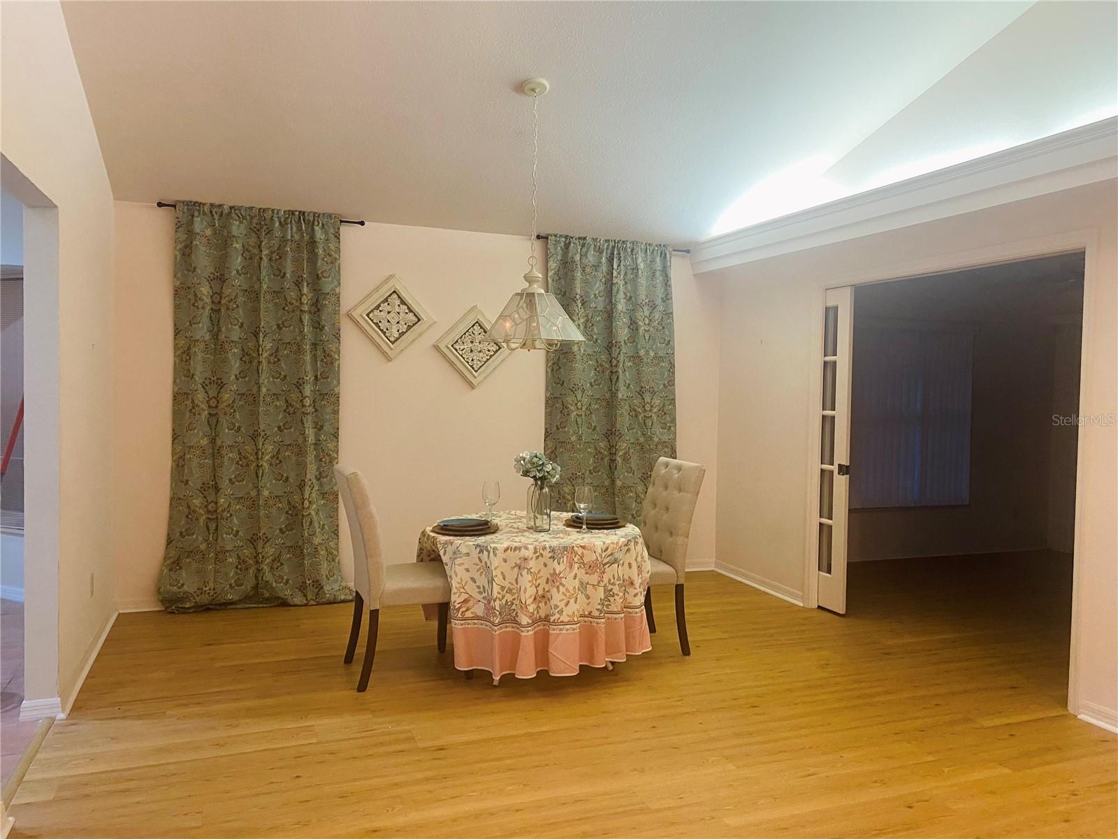 Image 26 of 49 For 533 Saint Andrews Road