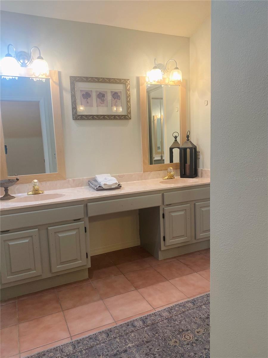 Image 41 of 49 For 533 Saint Andrews Road