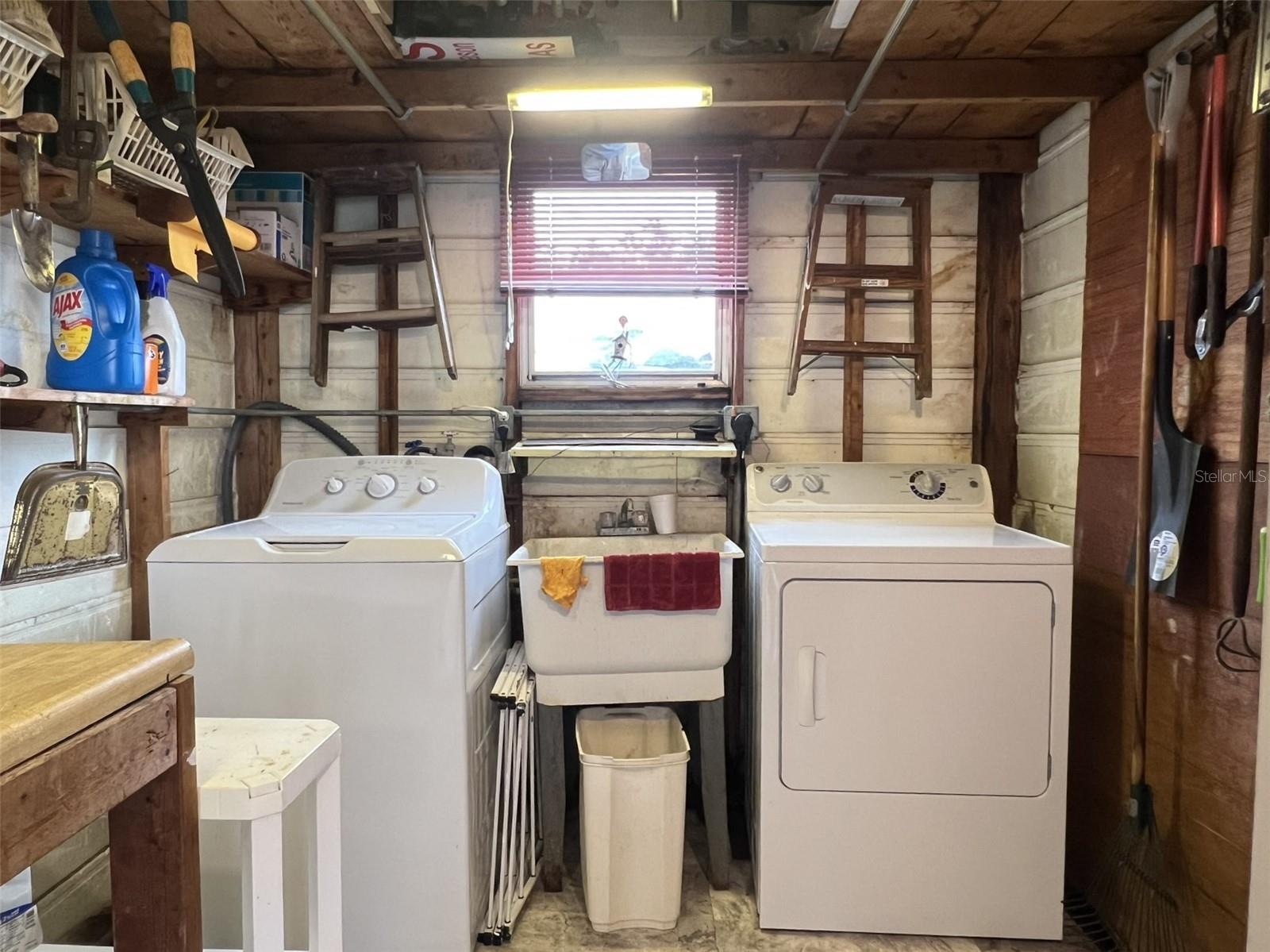 Image 37 of 43 For 2055 Floral Avenue 46