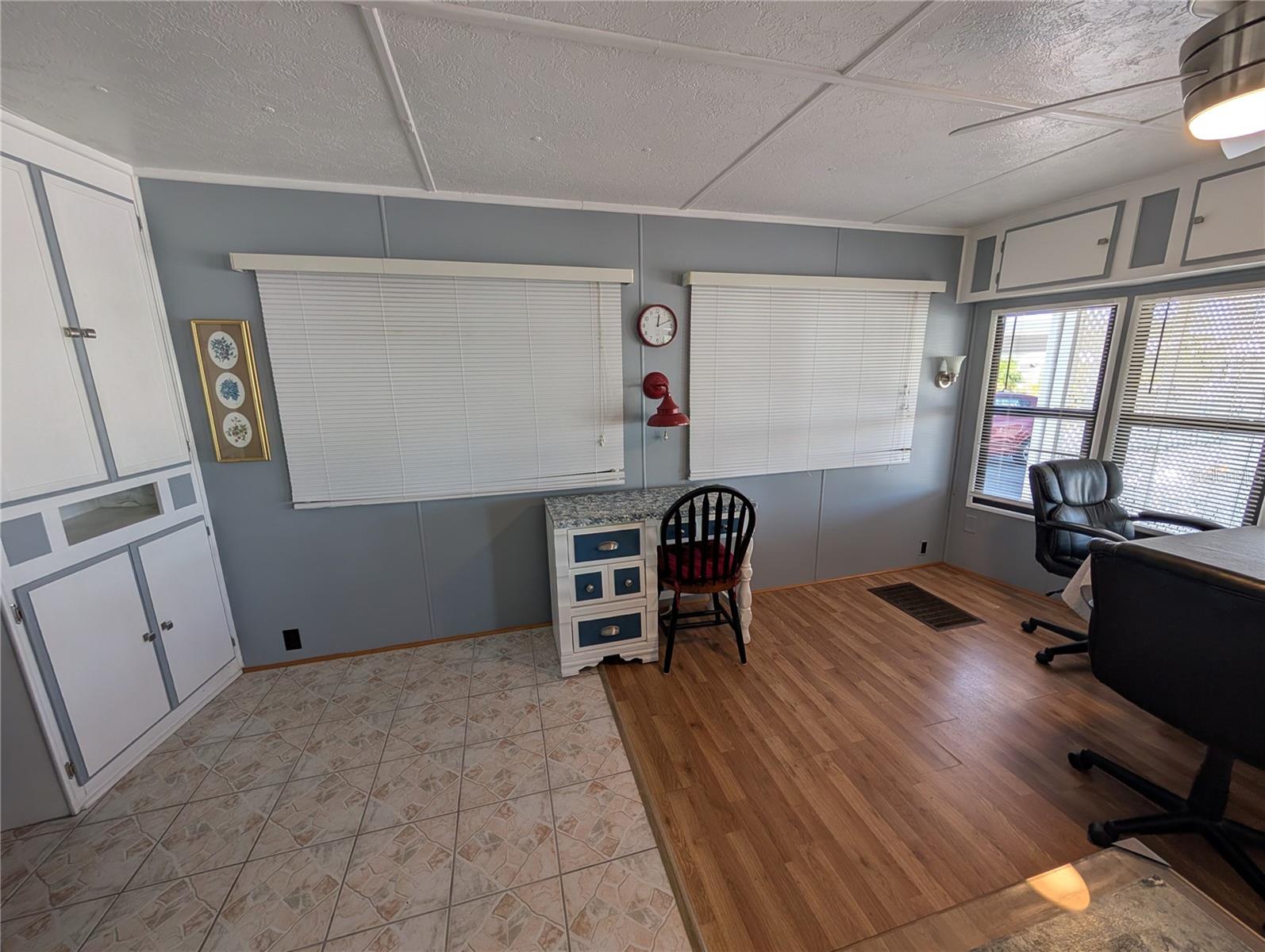 Image 17 of 51 For 143 Pansy Street