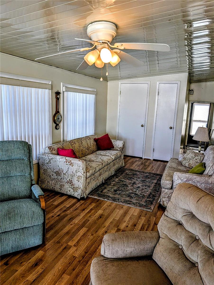 Image 20 of 51 For 143 Pansy Street